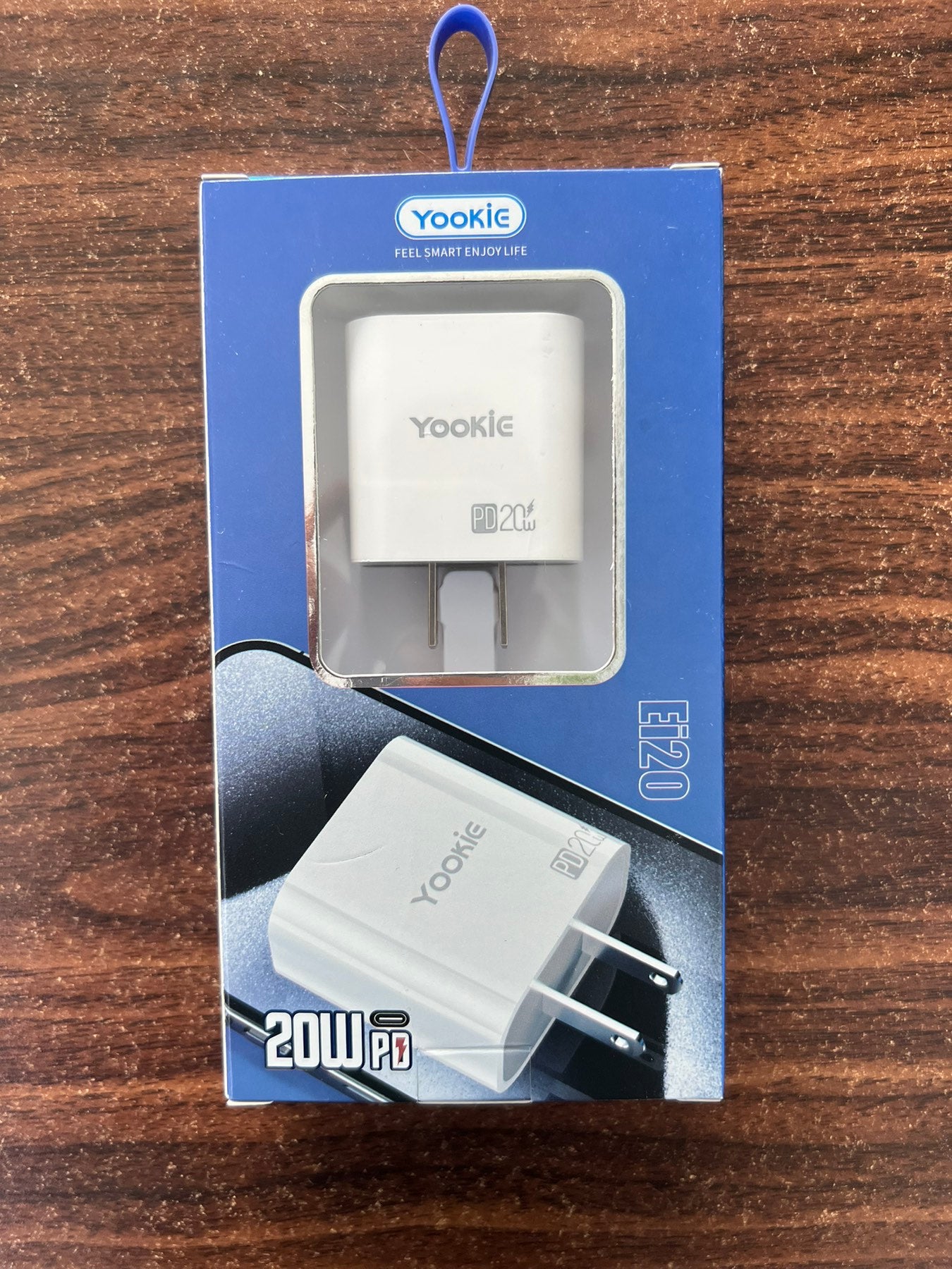 YOOKIE EI20 PD 20W Quick Charging Charger